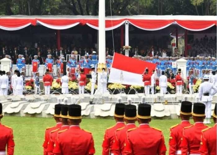 Susunan Upacara 17 Agustus 2025 di Istana Merdeka: Pengibaran dan Penurunan Bendera Merah Putih!