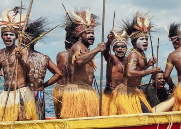 Mengenal Pakaian Khas Papua Barat, Pesona Budaya Timur Indonesia