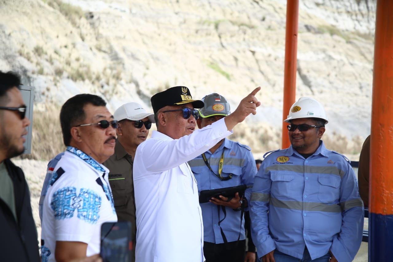Cik Ujang Tinjau Jalan Khusus Pertambangan, Pastikan Larangan Truk Batu Bara di Jalan Negara Berlaku 2026