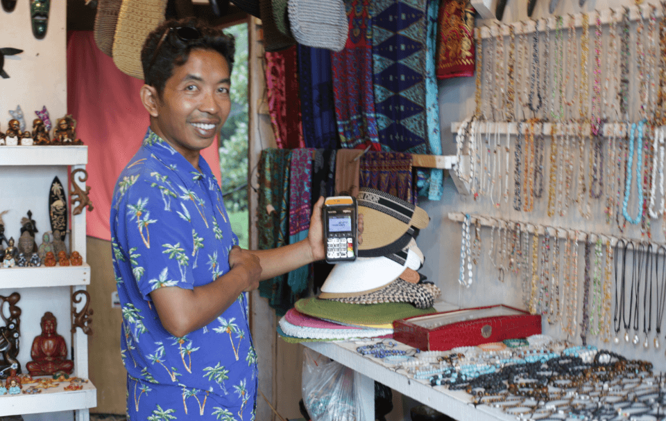 Bank Mandiri Dukung UMKM lewat Livin’ Merchant dan Program Hyperlocal UMKM