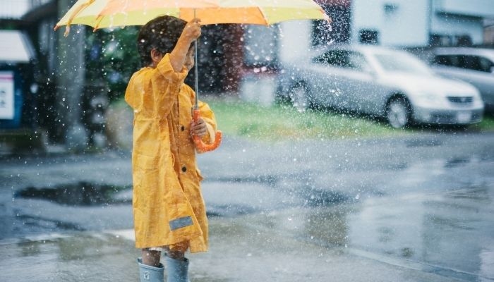 Waspada! Cuaca Jakarta 13 Agustus 2025: Hujan Ringan dan Kelembapan Tinggi, Siap-siap Ini Perkiraan BMKG!