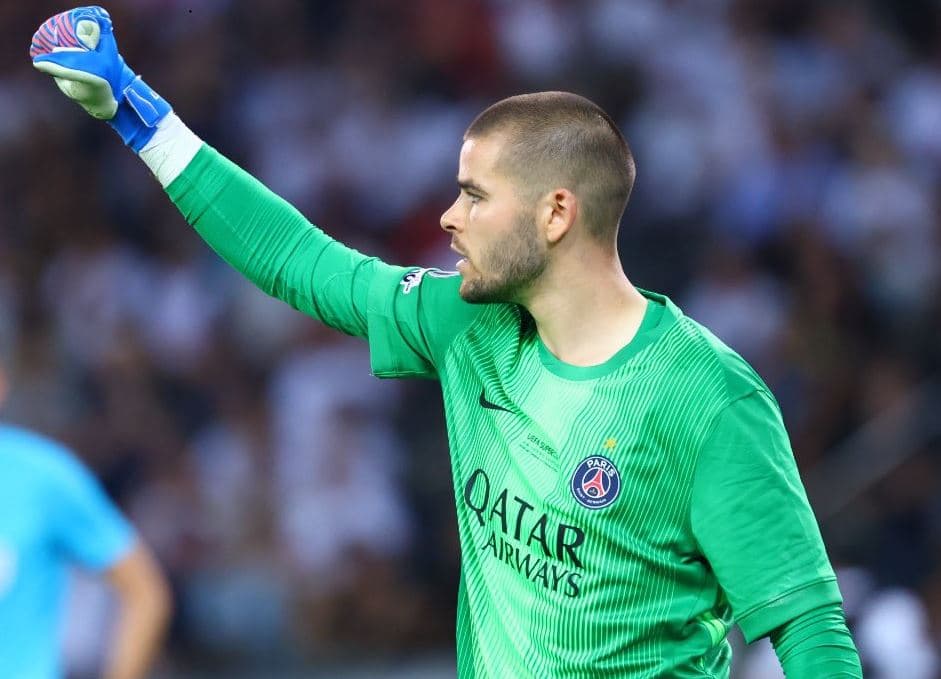 Lucas Chevalier Starter di Laga PSG vs Tottenham, Perkuat 'Kode' Hengkangnya Gianluigi Donnarumma