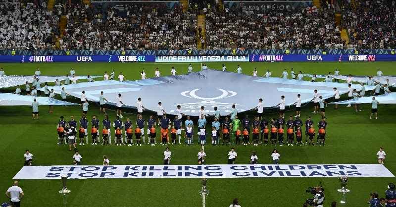 UEFA Gelar Spanduk Desak Israel Setop Kekerasan di Gaza