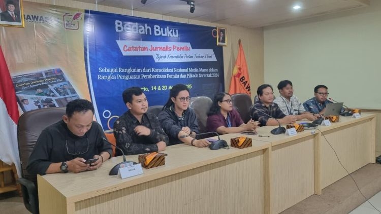Bedah Buku KPPD Dibuka Lolly Suhenty, Bicara Peran Penting Pers Pemilu