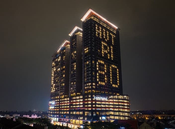 Peringati HUT RI ke-80, Carstensz Residence and Mall Persembahkan Konfigurasi Lampu Hias