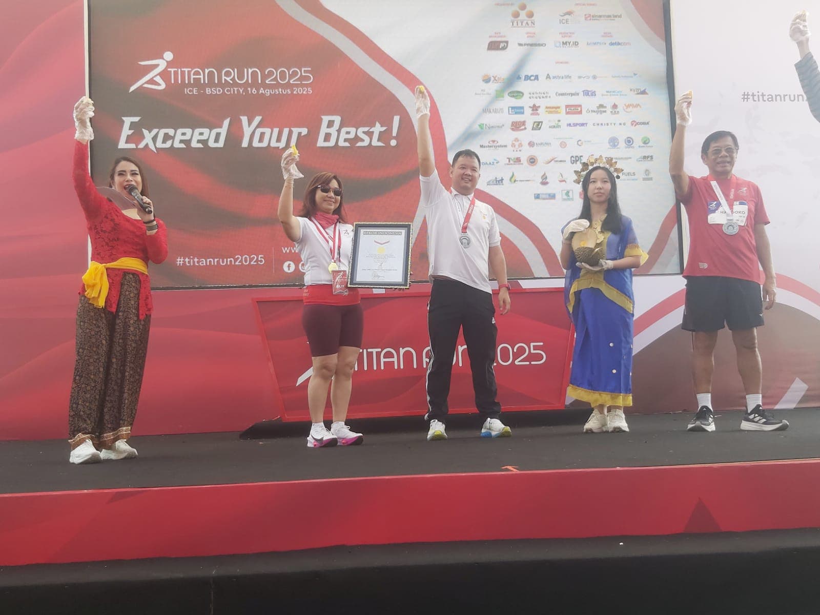 Titan Run 2025 Catat Rekor MURI, Jadi Ajang Lari Pertama dengan Penyajian Durian