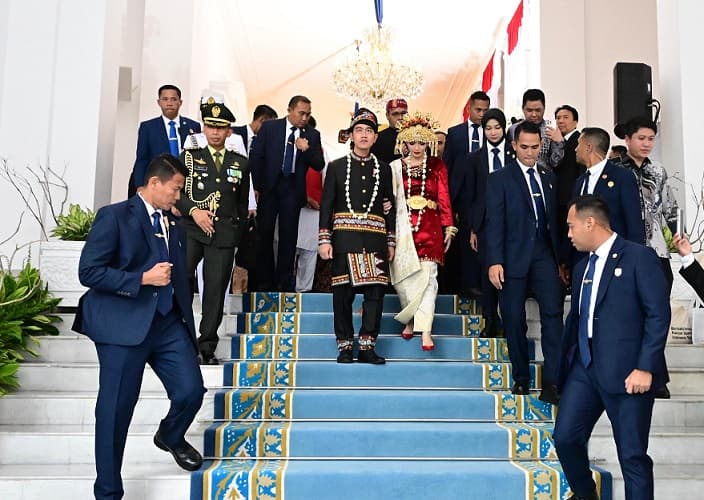 Wapres Gibran dan Istri Kenakan Baju Adat dalam Upacara Peringatan HUT RI, Ini Filosofinya