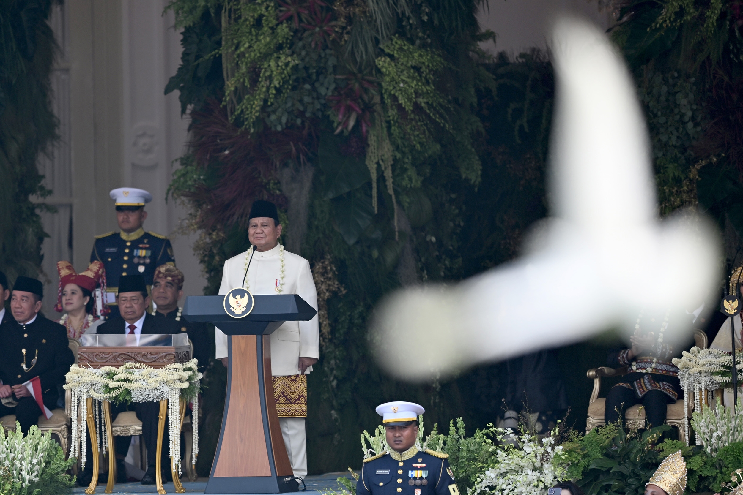 Pasal 33 UUD 1945 Jadi Pilar Ekonomi, Prabowo Pastikan Program Nyata untuk Rakyat
