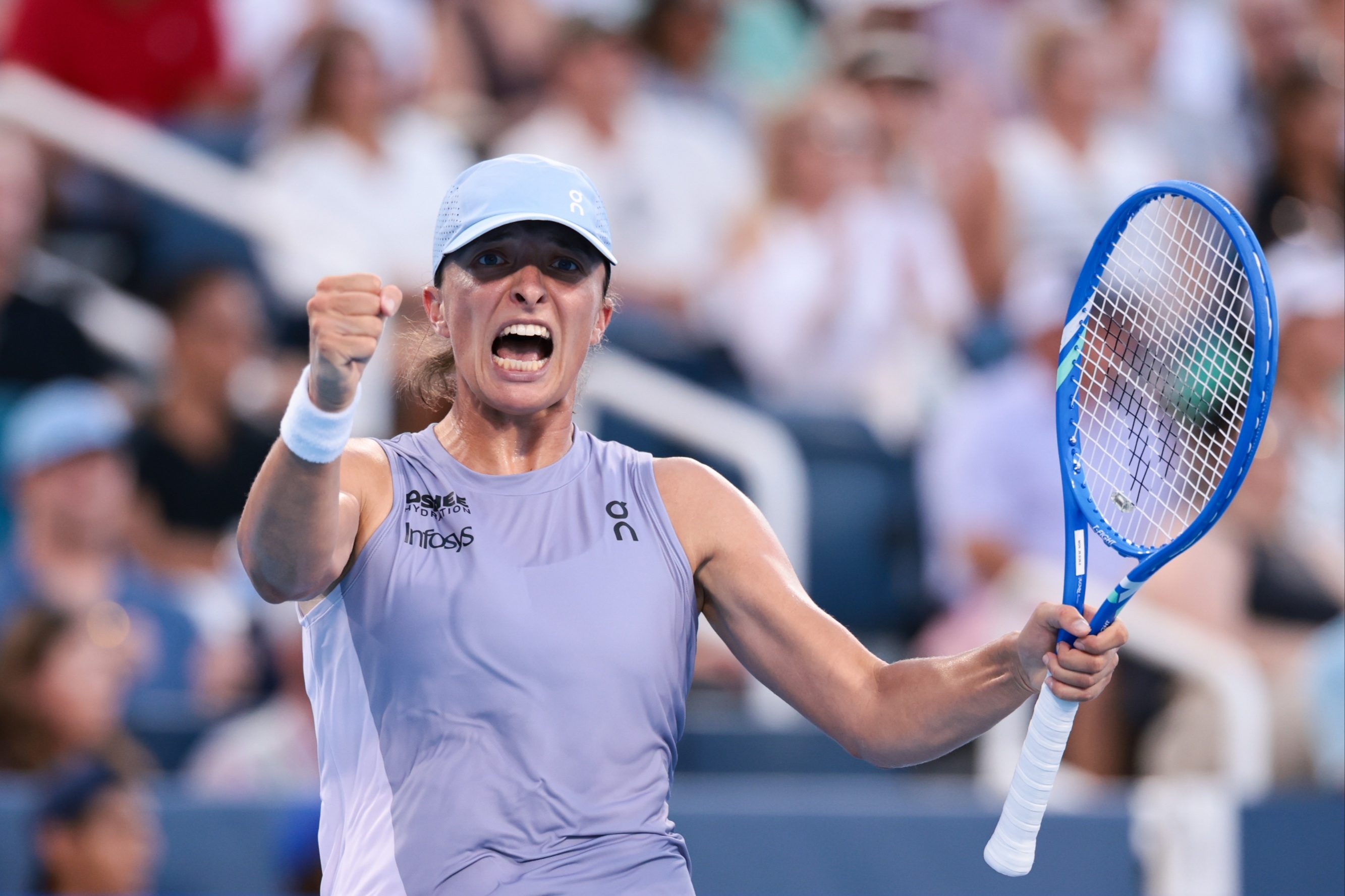 Cincinnati Terbuka: Sinner Tumbang di Tengah Laga, Alcaraz dan Swiatek Angkat Trofi