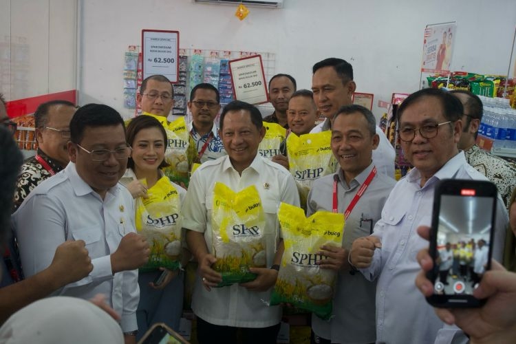 Mendagri Tito Karnavian Pede Beras SPHP Jadi Solusi Terjangkau di Tengah Lonjakan Harga