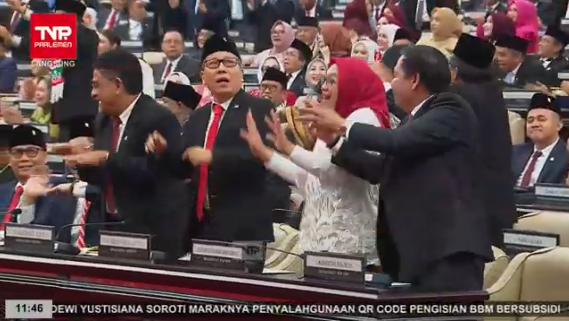 Ironi! Wakil Rakyat Berjoget Bergelimang Tunjangan, Masih Ada Balita Meninggal Cacingan