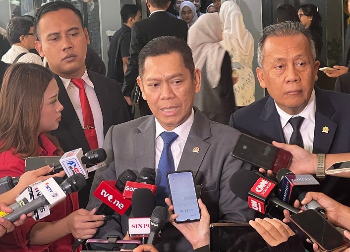 Adies Kadir Pastikan Gaji Anggota DPR Tidak Naik