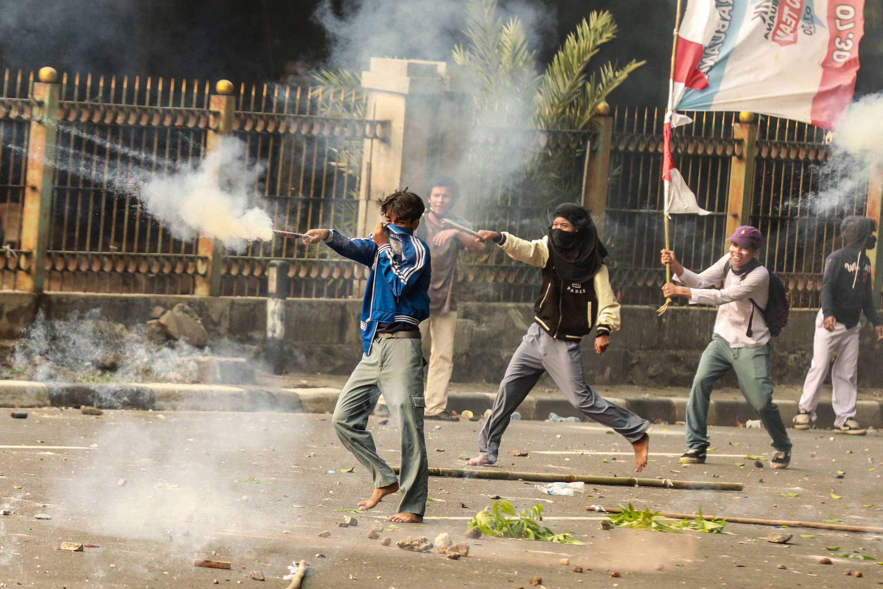 Demo Makin Anarkis, Prabowo Diminta Segera Turun Tangan