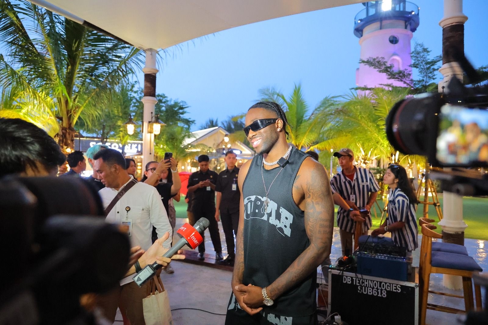 Rapper Dunia Temukan ‘Surga Mini’ di Pantai Indah Kapuk