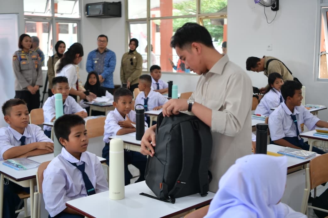 Tinjau SRMP 1 Deli Serdang, Gibran Minta Fasilitas Sekolah Rakyat Ditingkatkan
