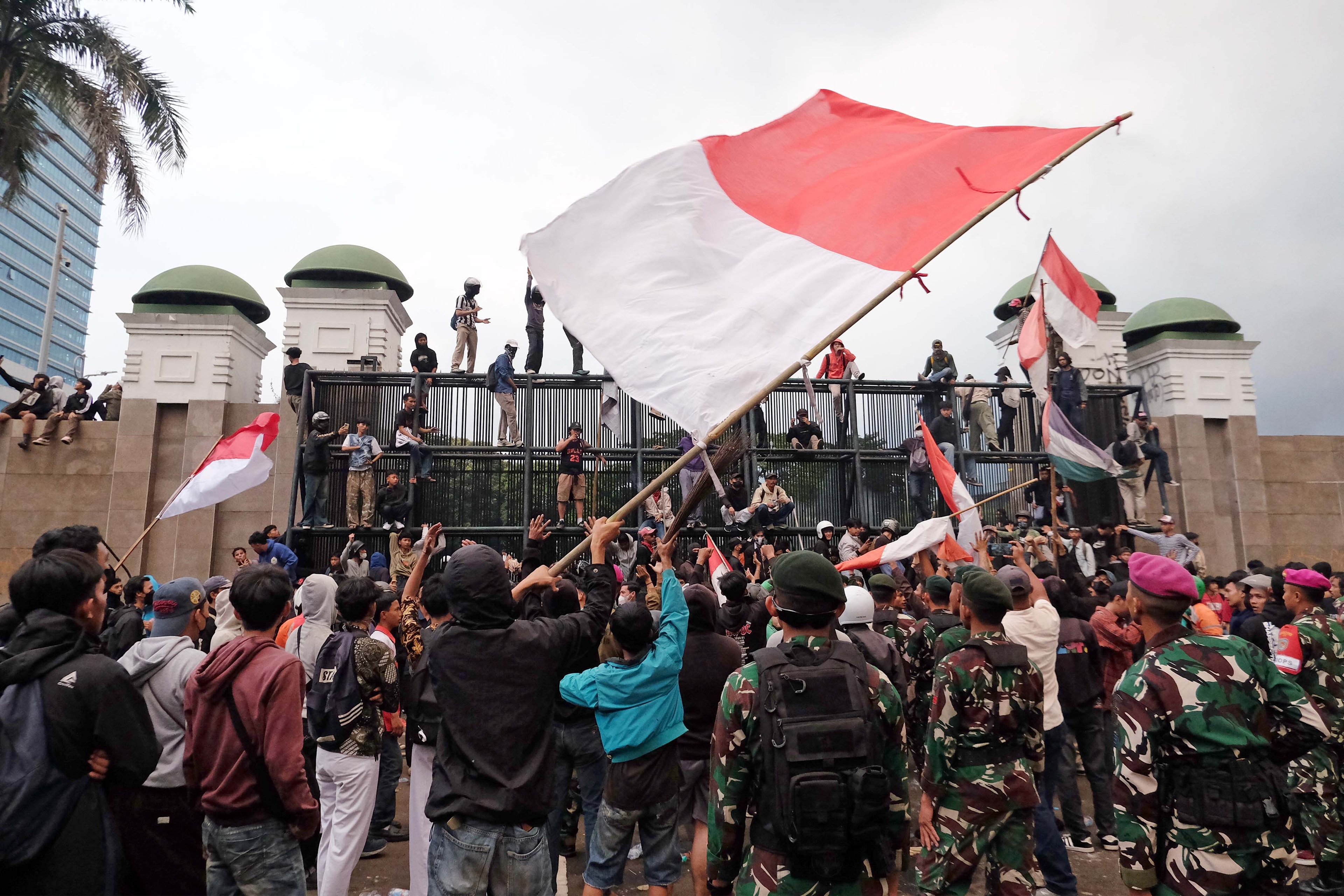 Mayoritas Massa yang Demo di DPR Adalah Anak STM dan SMA, Bukan Mahasiswa atau Buruh