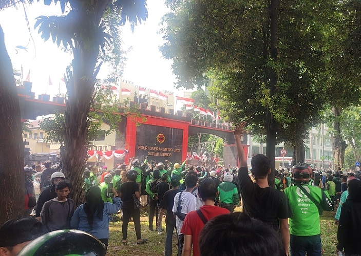 Massa Aksi Kembali Kepung Mako Brimob Kwitang