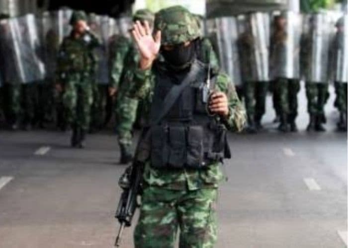 Apa yang Dimaksud dengan Darurat Militer? Warga Indonesia Perlu Tahu Dampaknya!