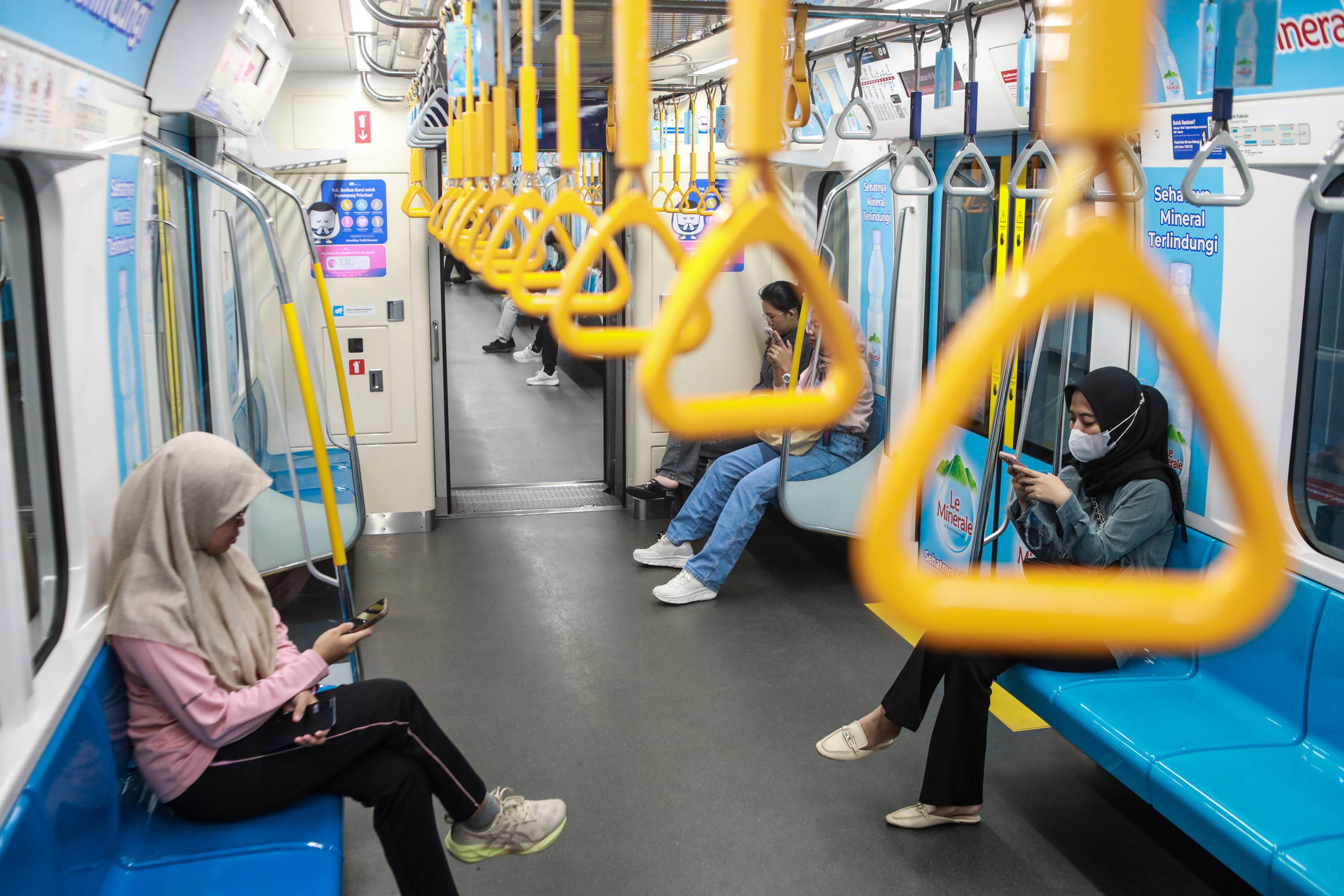 Pemprov DKI Jakarta Gratiskan Transportasi Umum Untuk Pekerja dan 14 Kelompok Lain