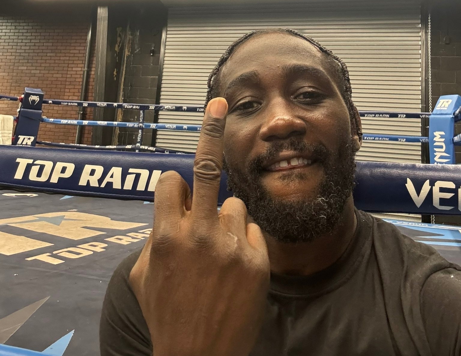 Terence Crawford Yakin Bisa Jinakkan Saul Canelo Alvarez Meski Berstatus Underdog