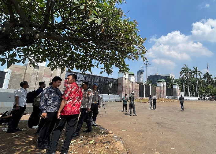 Gerbang Gedung DPR Sepi Pendemo, Pengamanan Gabungan Tetap Berjaga