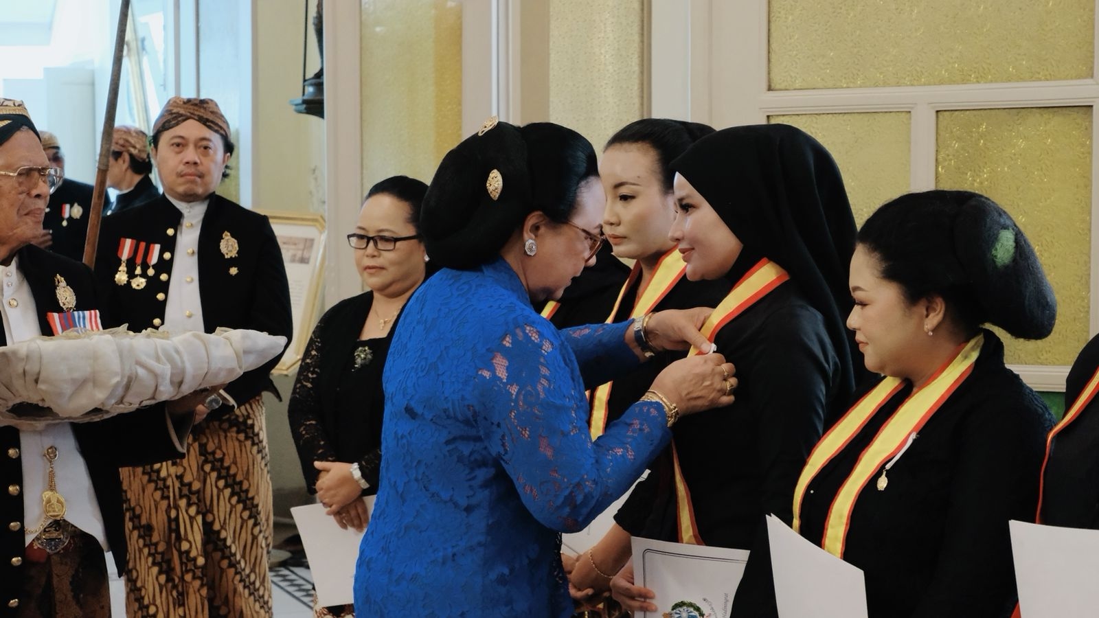 dr. Ayu Widyaningrum Raih Gelar Kehormatan dari Keraton Surakarta Hadiningrat