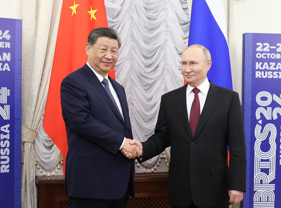 Xi Jinping dan Putin Bertemu di Beijing, Sepakat Lawan Dominasi Barat