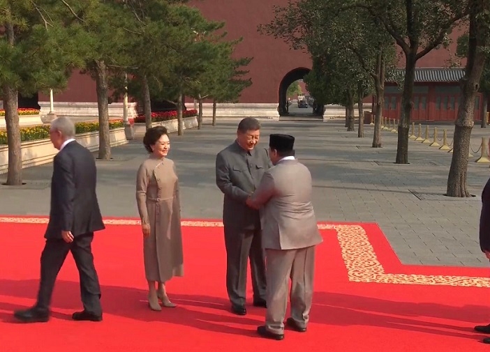 Presiden Prabowo Disambut Hangat Xi Jinping Saat Hadiri Parade Militer di Beijing