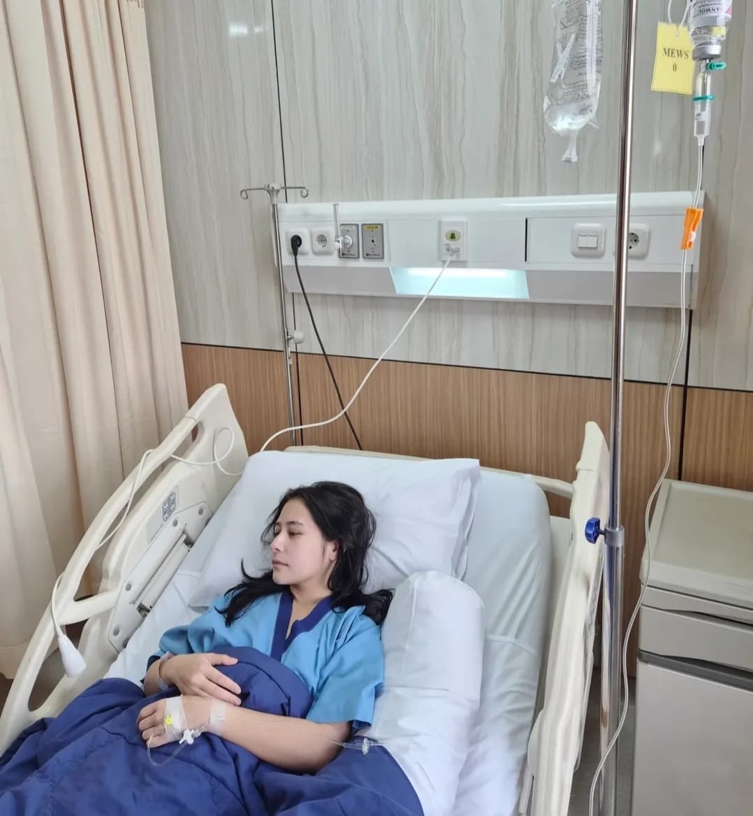 Dilarikan ke Rumah Sakit, Prilly Latuconsina Migrain