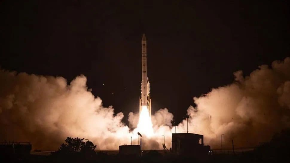 Peluncuran Satelit Mata-mata Israel Picu Kepanikan Singkat Warga Tel Aviv