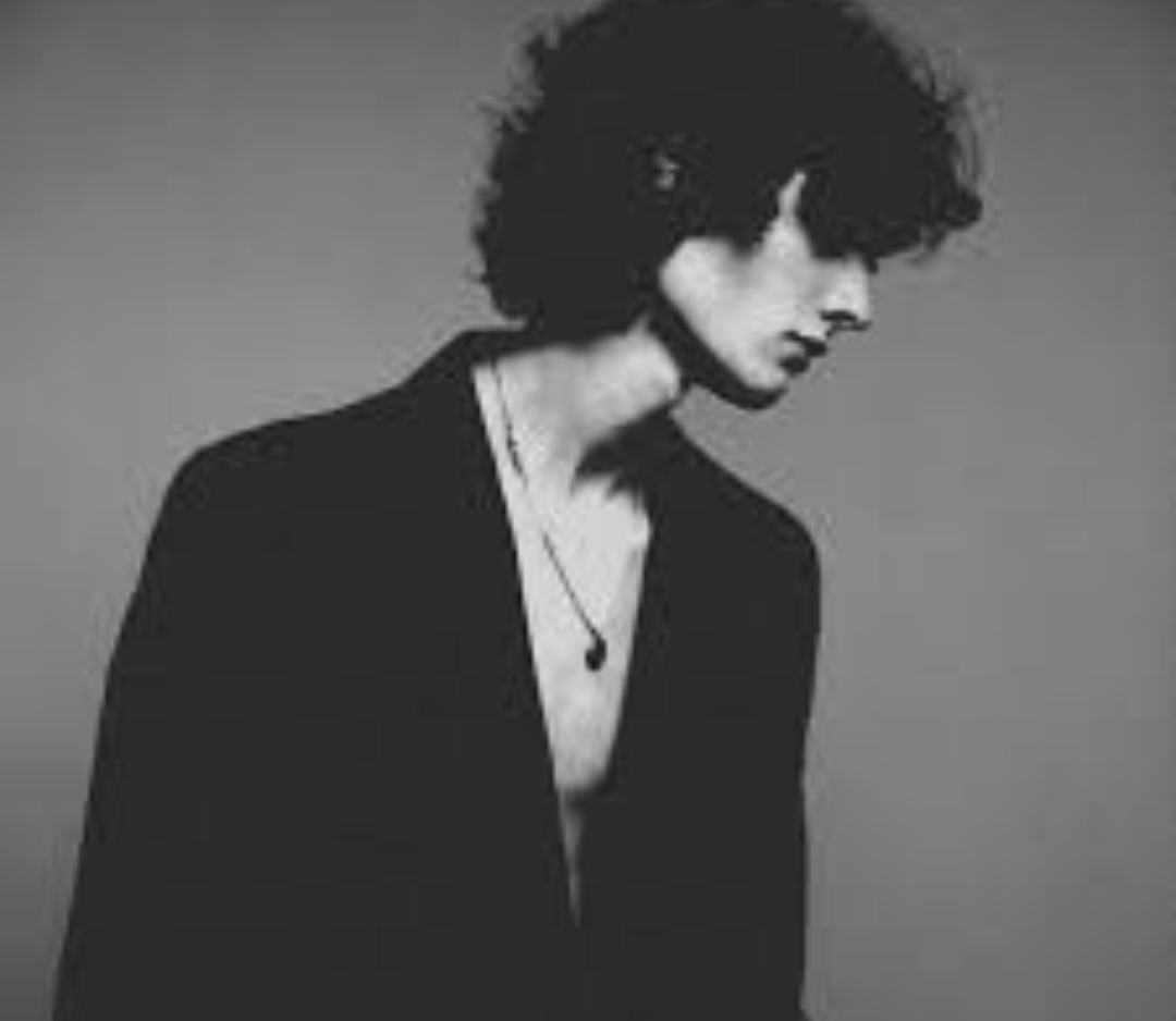 Lirik dan Makna Lagu Back to Friends Sombr Viral di Tiktok