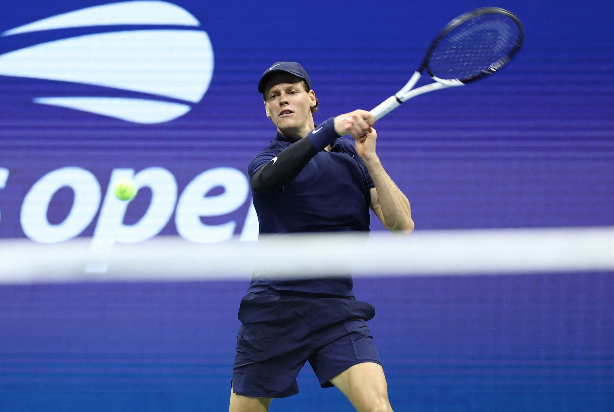 AS Terbuka: Singkirkan Auger-Alliasime, Jannik Sinner Tantang Carlos Alcaraz di Partai Puncak