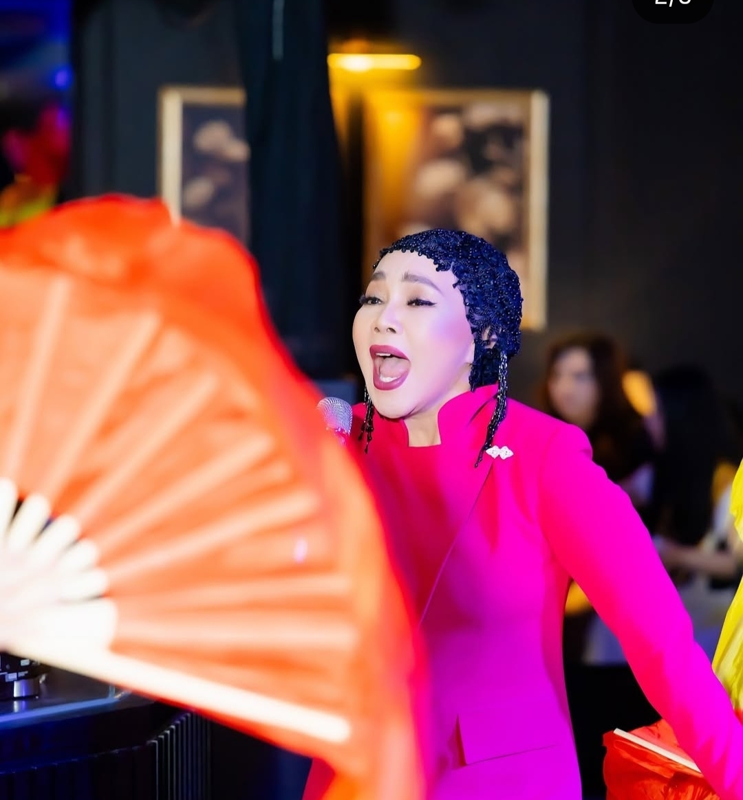 Sempat Ingin Berhenti, Dewi Gita Kembali Jalani Cheek Lift