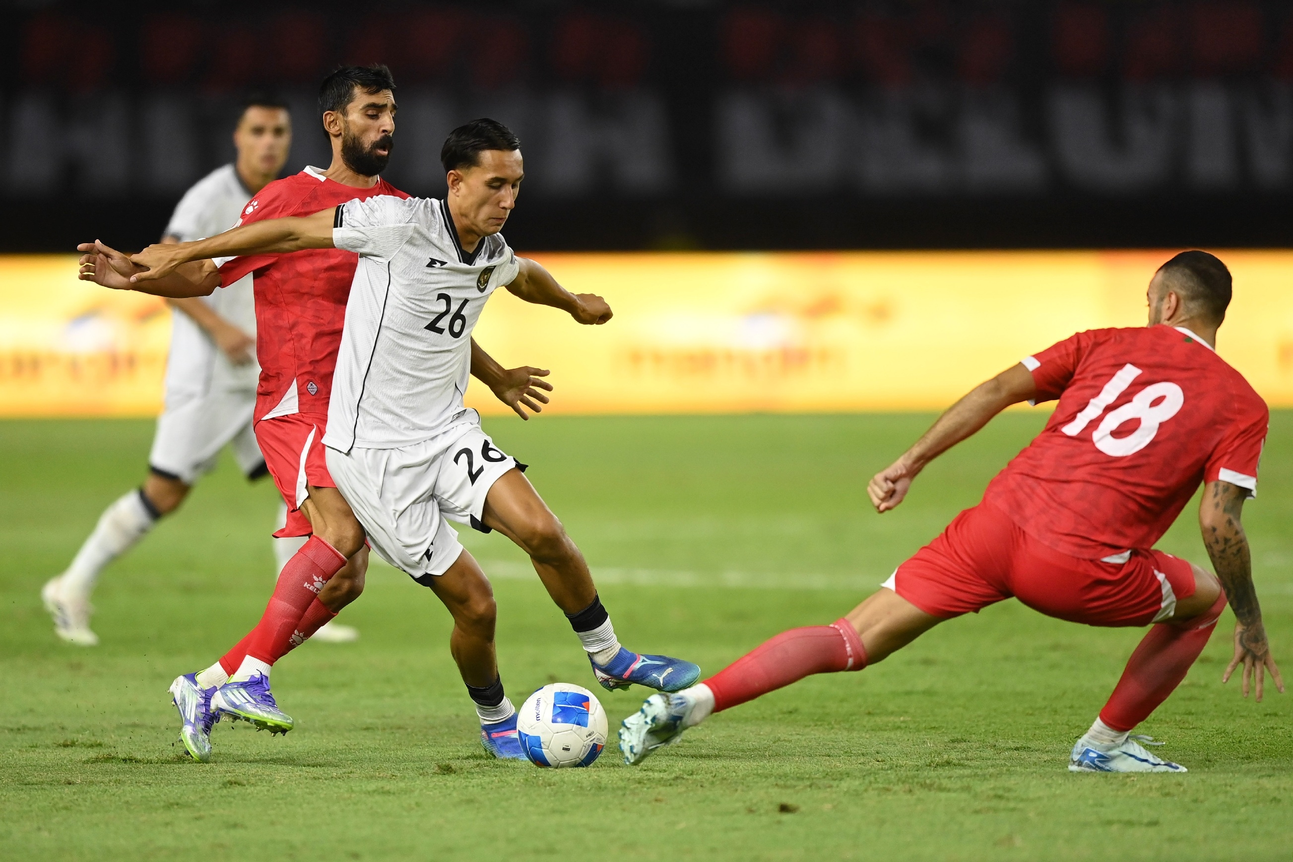 Indonesia vs Lebanon: Garuda Belum Bisa Tembus Taktik 'Parkir Bus' Lawan, Babak I Skor 0-0
