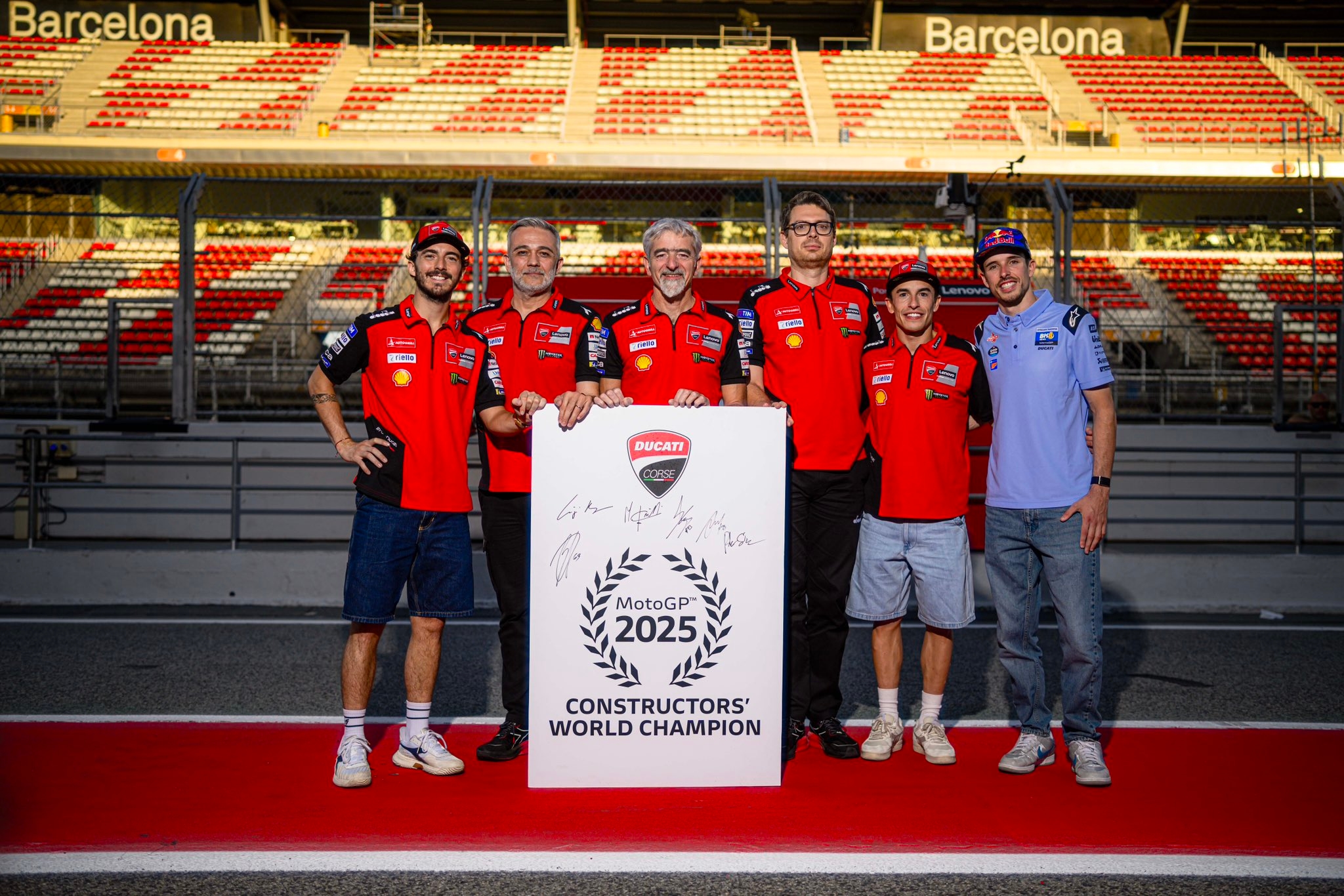 Ducati Kunci Gelar Konstruktor MotoGP 2025, Catat Rekor Baru 6 Kemenangan Beruntun