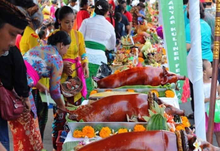 Mengulik Sejarah dan Resep Babi Guling Khas Bali