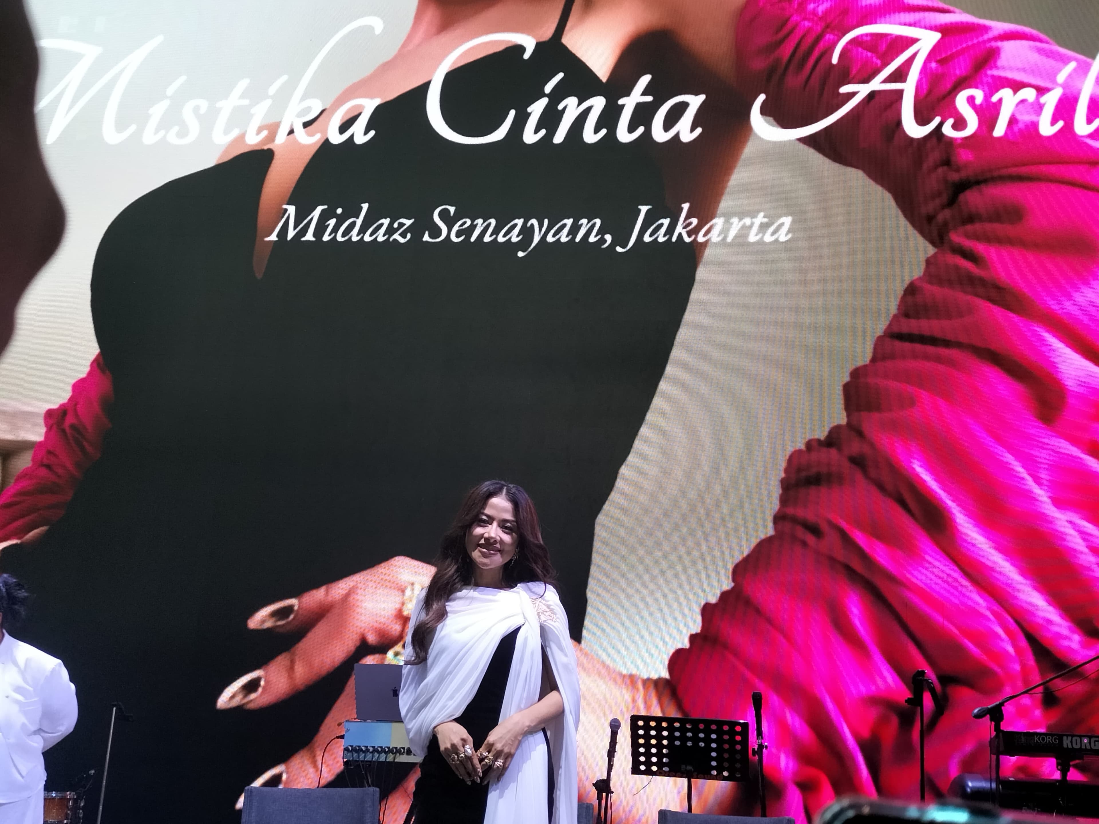 Ada Buatan Pasha Ungu hingga Gandeng Kamga, Asrilia Rilis Album Baru
