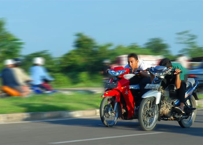 Apa Itu Pembalap Liar? Fenomena Balapan Jalanan dan Risiko