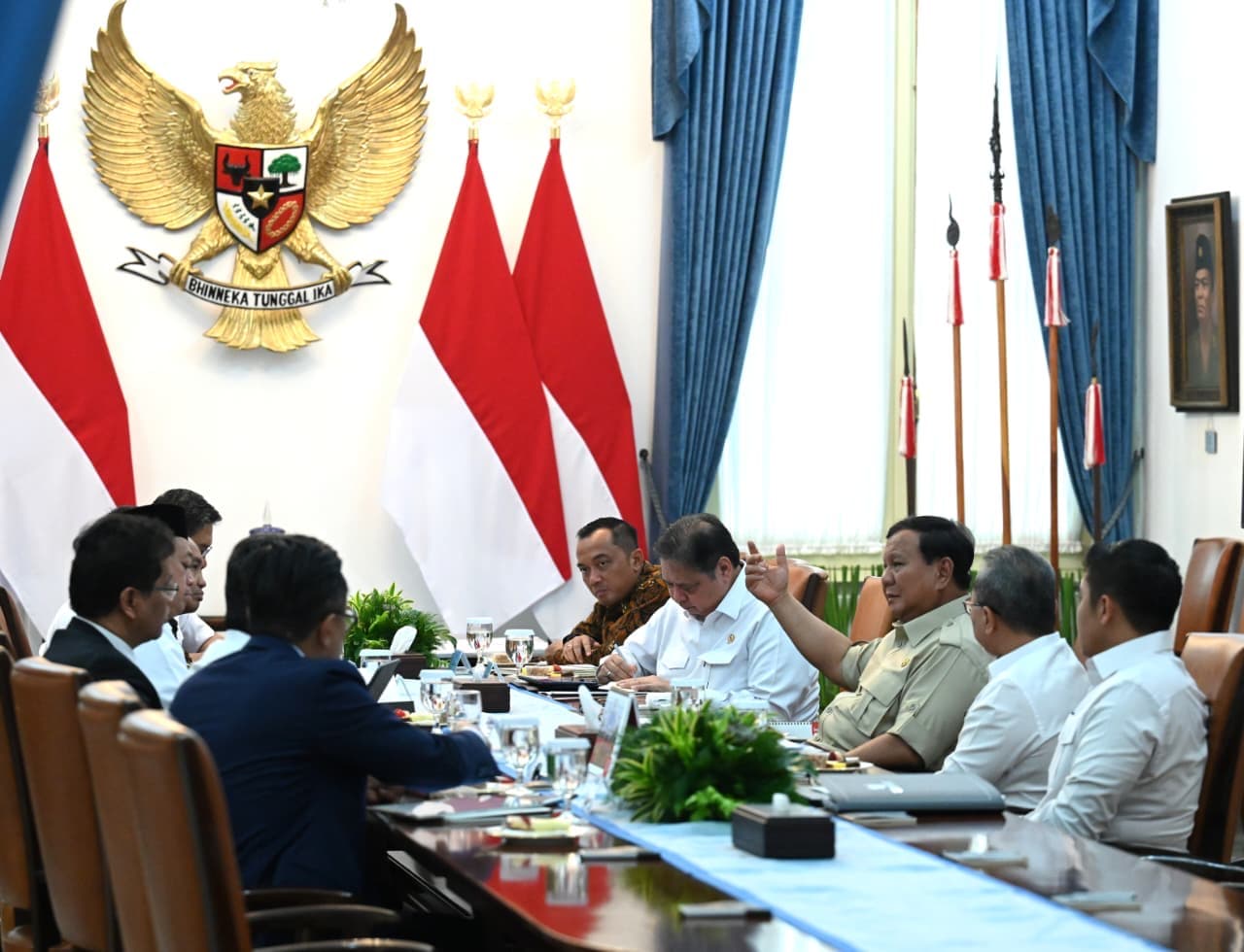 Gelar Ratas di Istana, Prabowo Tak Mau Ada Aturan yang Hambat Program Prioritas Nasional