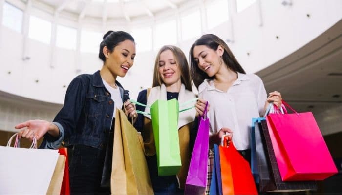 Fenomena Doom Spending: Saat Gen Z Boros Demi Redakan Stres