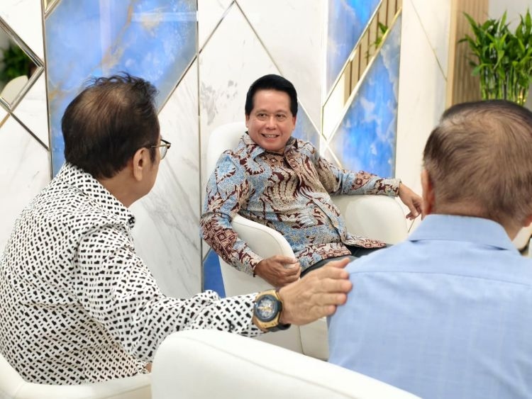 Dirut BRI Berbaur Bersama Nasabah Prioritas Rayakan Hari Pelanggan Nasional