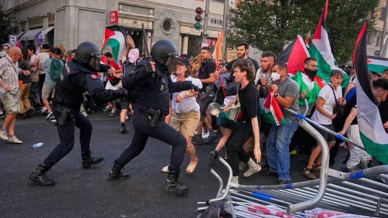 Demo Pro-Palestina Hentikan Balap Sepeda Vuelta a España, Israel Kecam PM Spanyol Pedro Sanchez