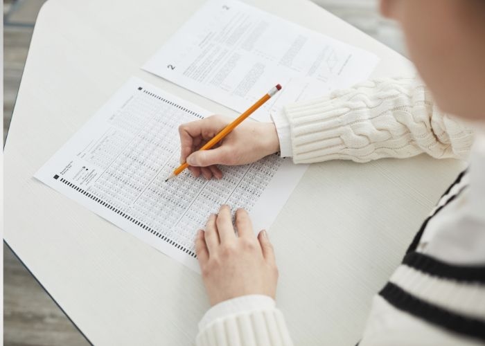 Contoh Soal TKA Bahasa Inggris Jenjang SMA/SMK Tahun 2025, Ada Kunci Jawabannya!