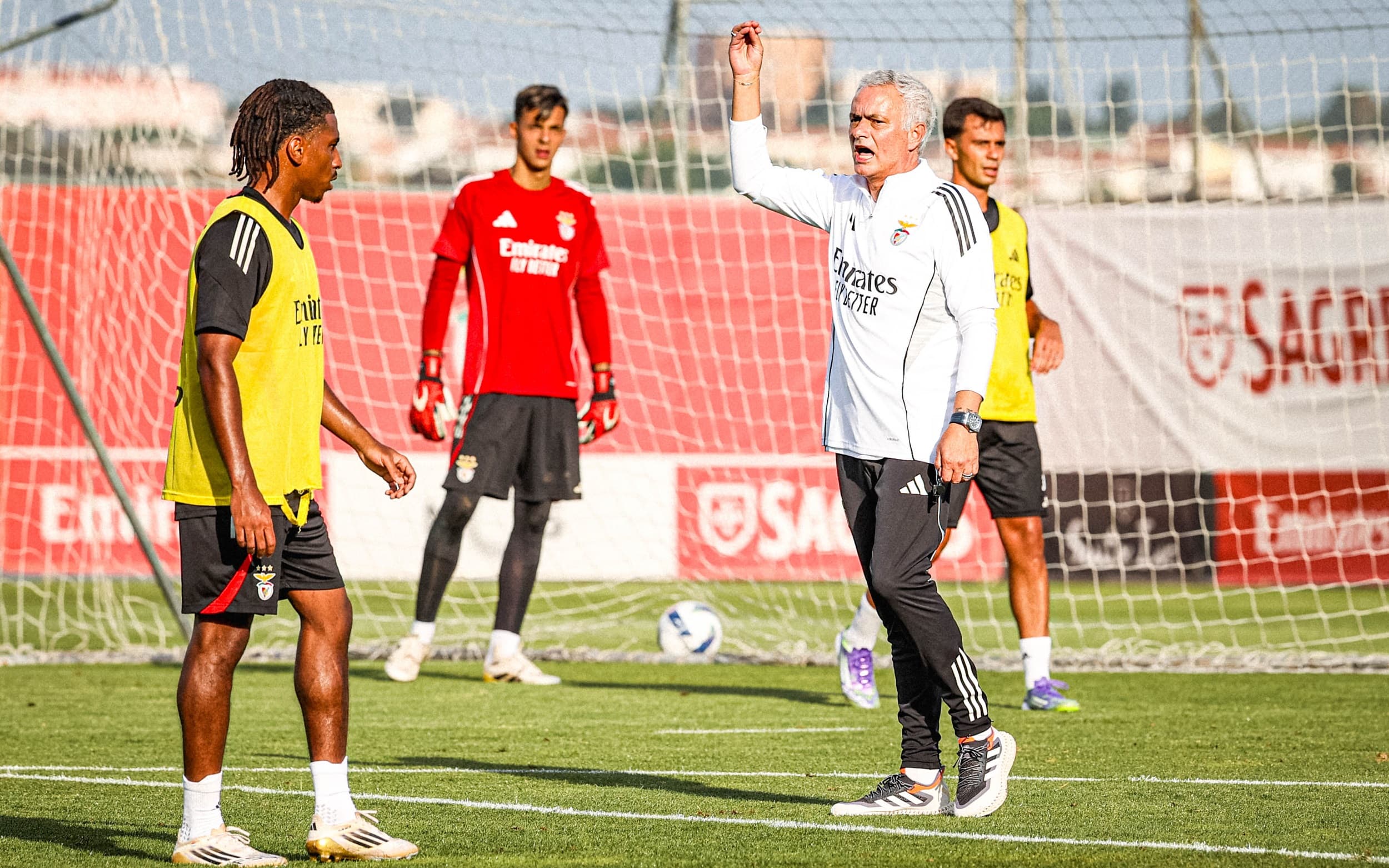 Resmi Latih Benfica, Jose Mourinho Bersiap untuk Sambutan Emosional Chelsea dan Porto