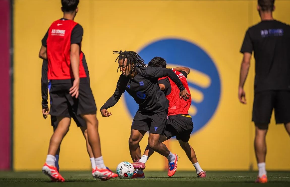 Real Oviedo vs Barcelona: Lamine Yamal Masih Absen, Hansi Flick Angkut Dro Fernandez