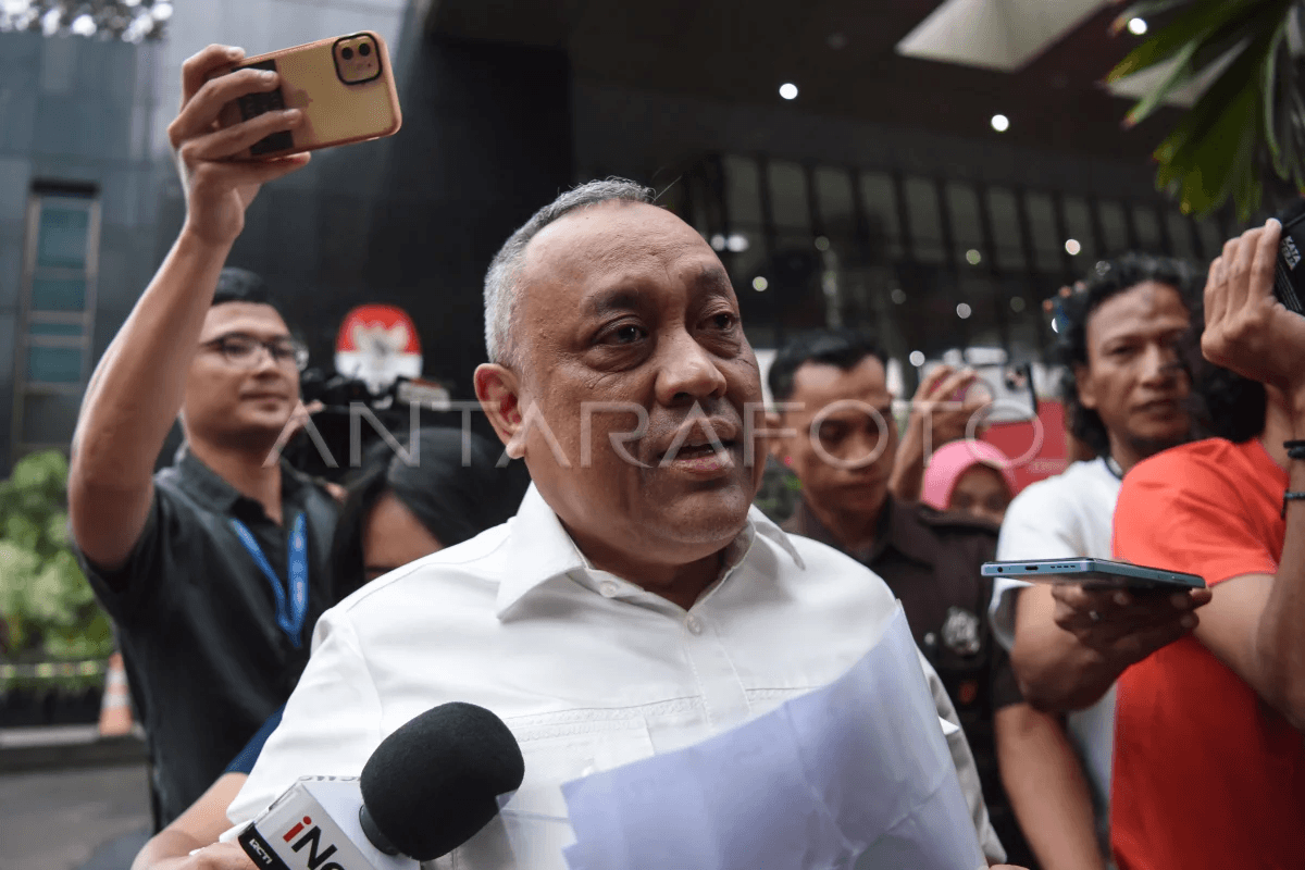 Usut Korupsi Kuota Haji, KPK Cecar Eks Bendahara Amphuri Soal Pertemuan dengan Gus Yaqut