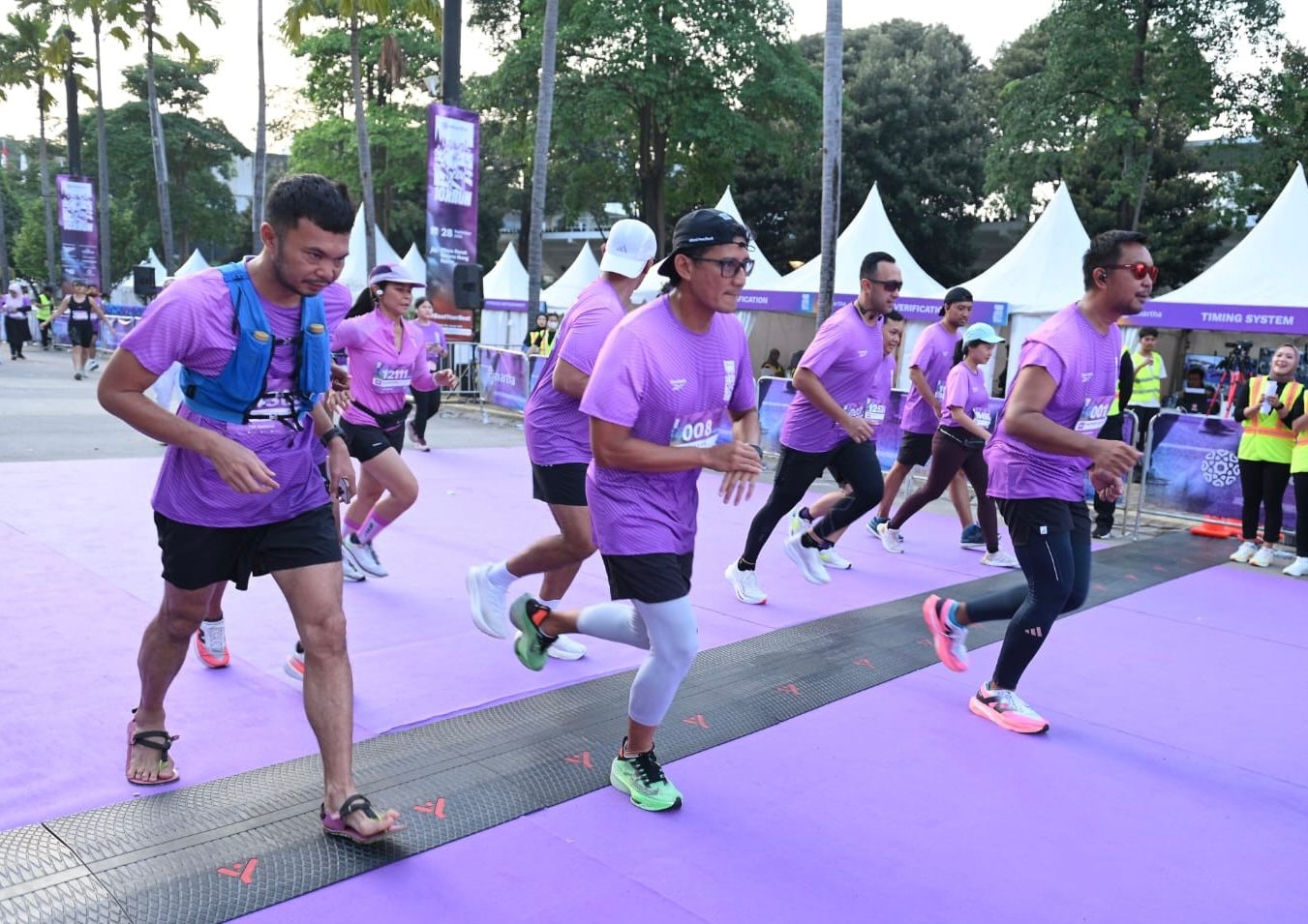 Amartha 10X Run 2025 Hadirkan Ribuan Pelari dengan Nuansa Ungu di Jakarta