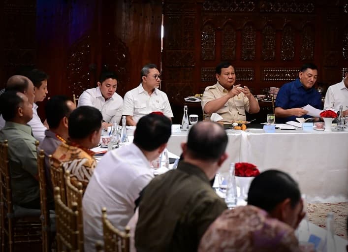 Prabowo Gelar Rapat di Kertanegara, Evaluasi MBG Jadi Bahasan Utama