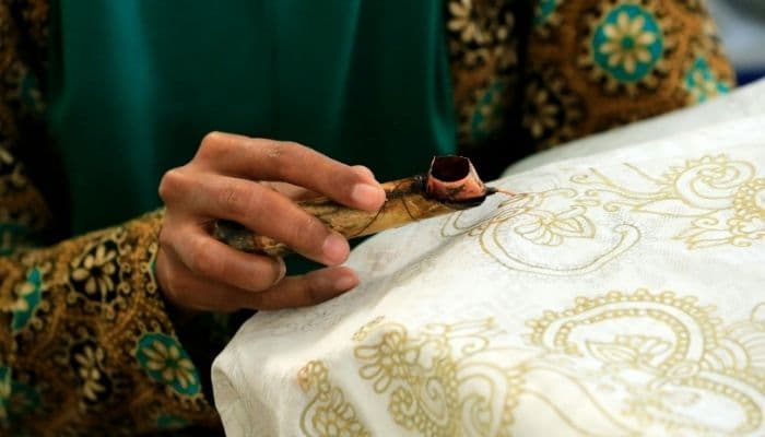 Kumpulan 50+ Ucapan Hari Batik Nasional 2025, Bikin Captionmu Tambah Keren