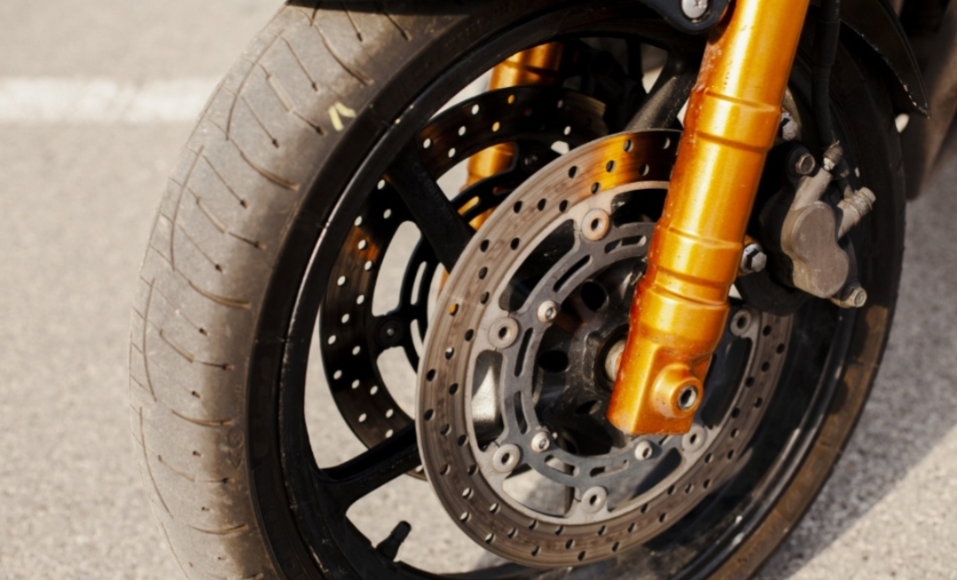8 Cara Perawatan Rem Cakram Motor Tetap Awet